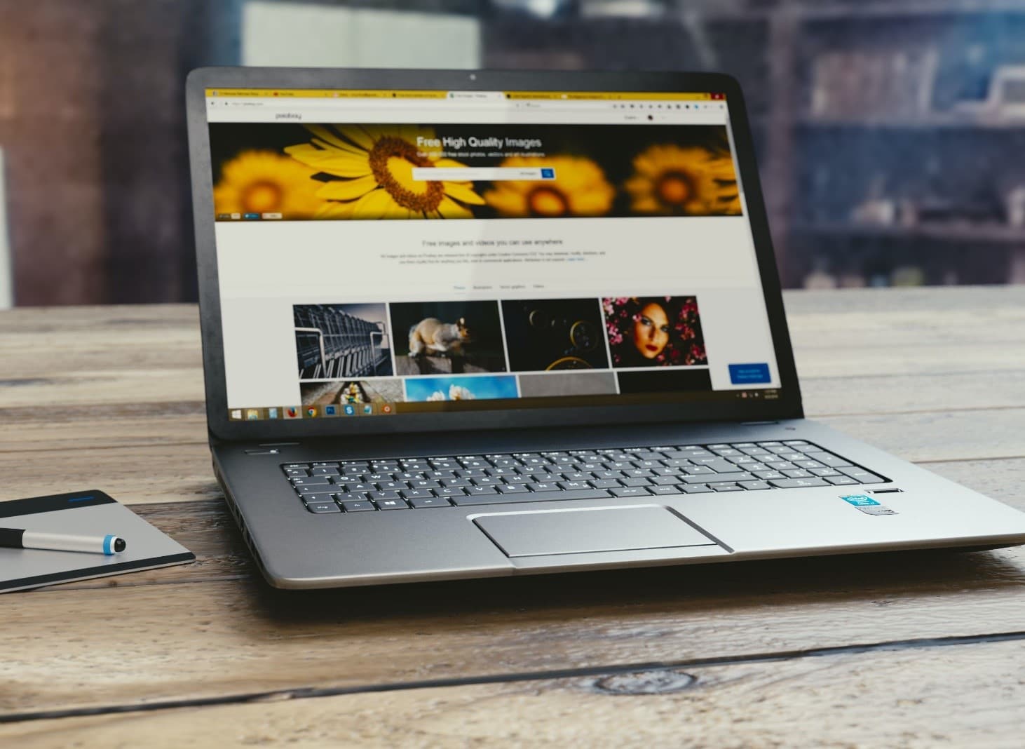 10 Factors to Consider Before Choosing Your Web Host!