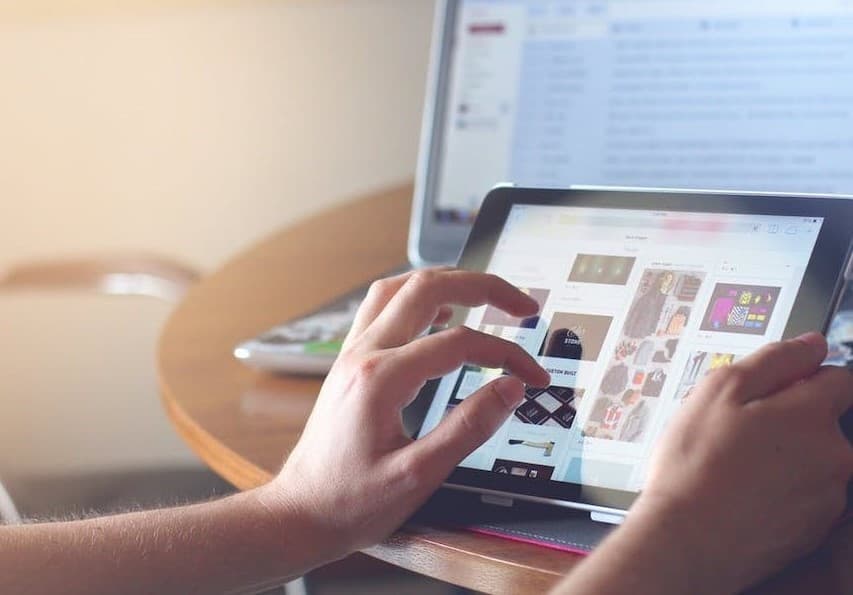 How to Attract Customers Online: 7 Proven Ways